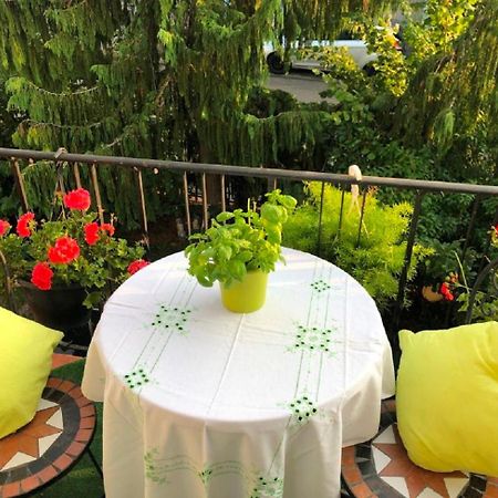 Pension Mit Herz Und Garten Ditzingen Exterior photo